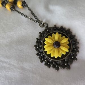 Floral Pendant Necklace in Yellow and Black sunflower